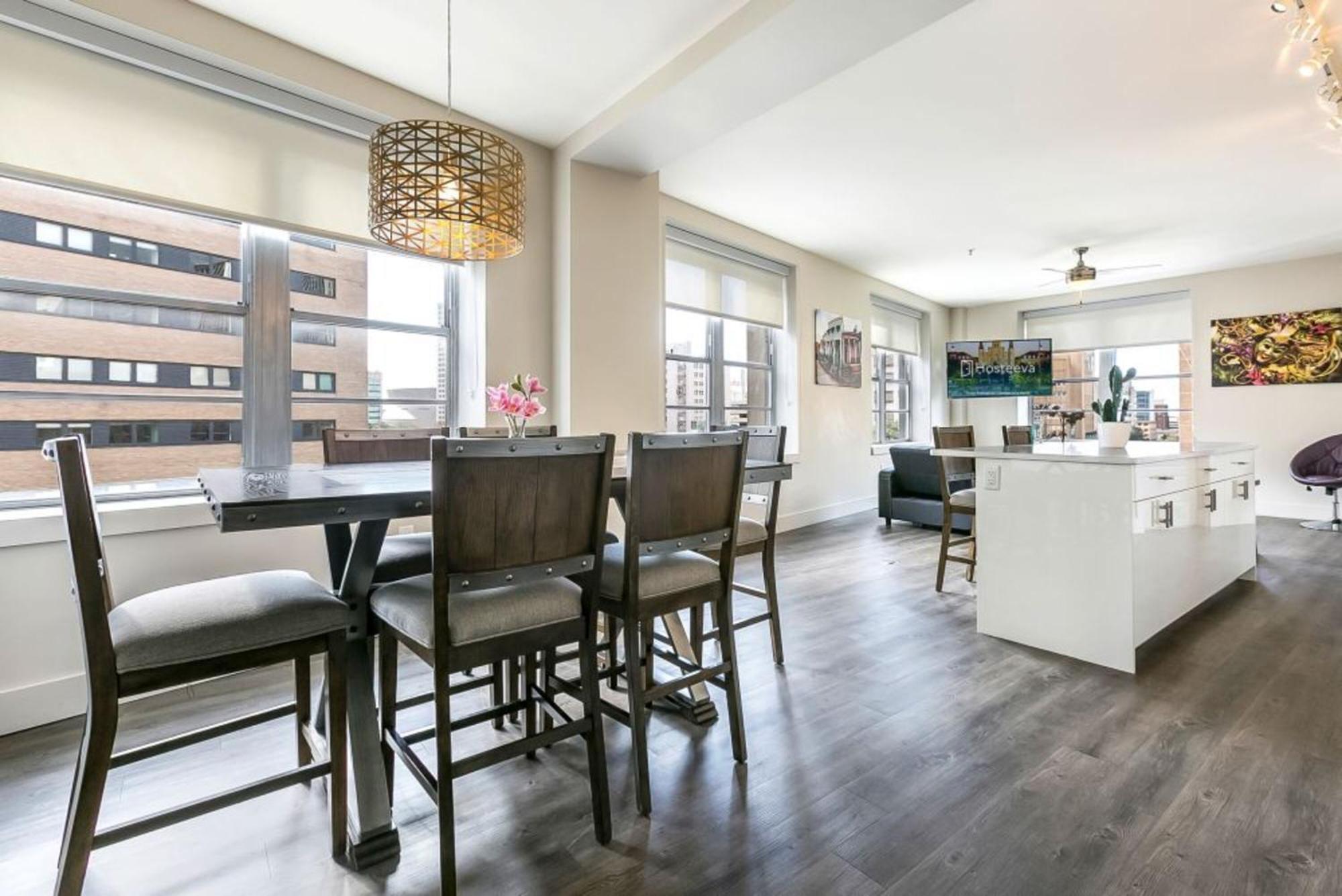 Upscale Condos And Penthouses Close To Canal And Bourbon St نيو أورلينز المظهر الخارجي الصورة