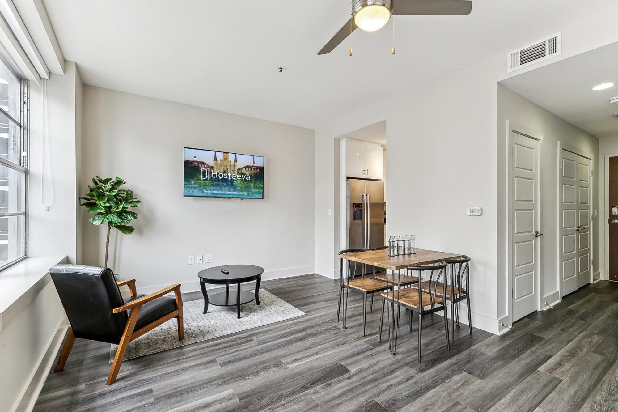 Upscale Condos And Penthouses Close To Canal And Bourbon St نيو أورلينز المظهر الخارجي الصورة