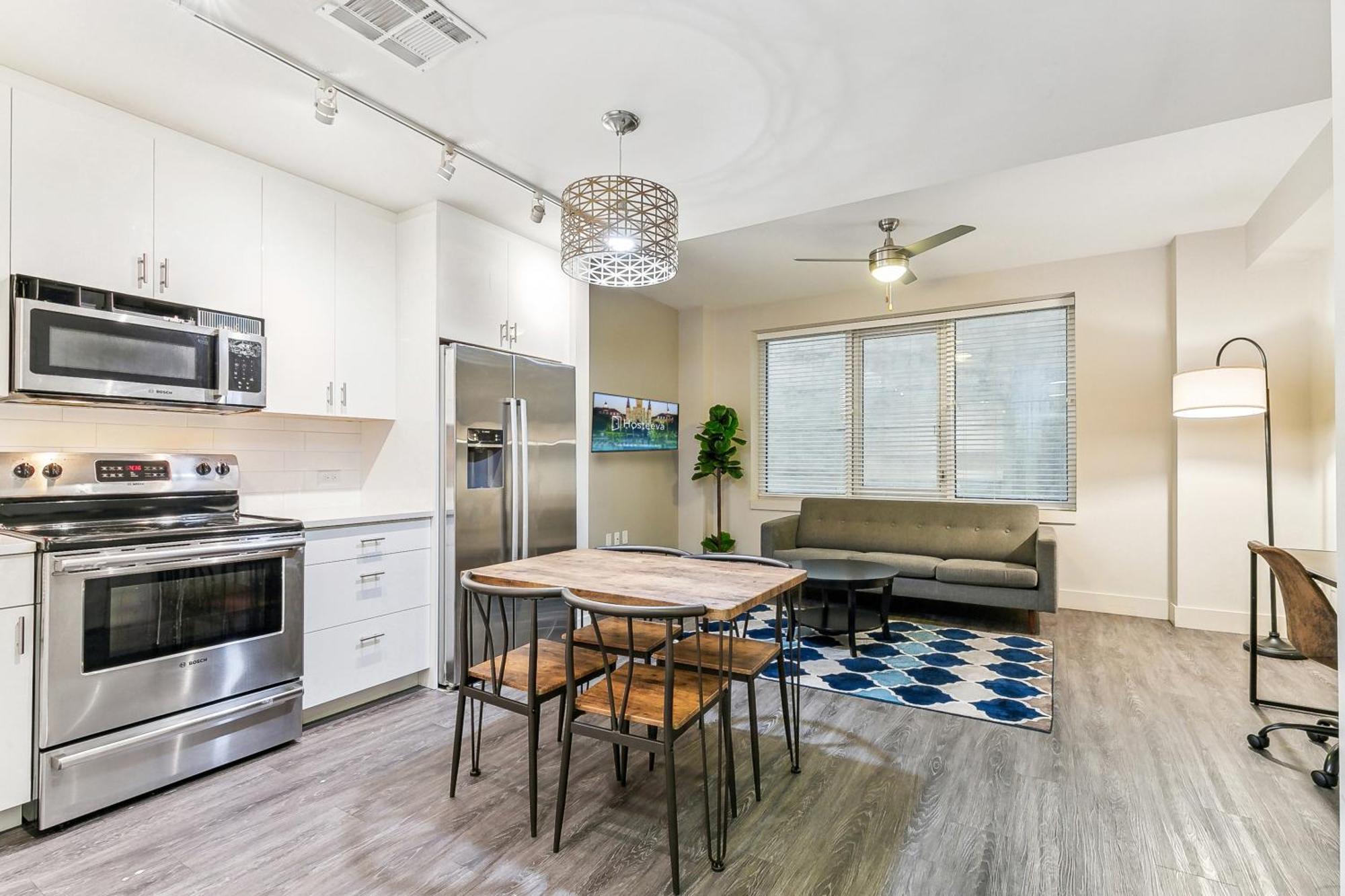 Upscale Condos And Penthouses Close To Canal And Bourbon St نيو أورلينز المظهر الخارجي الصورة