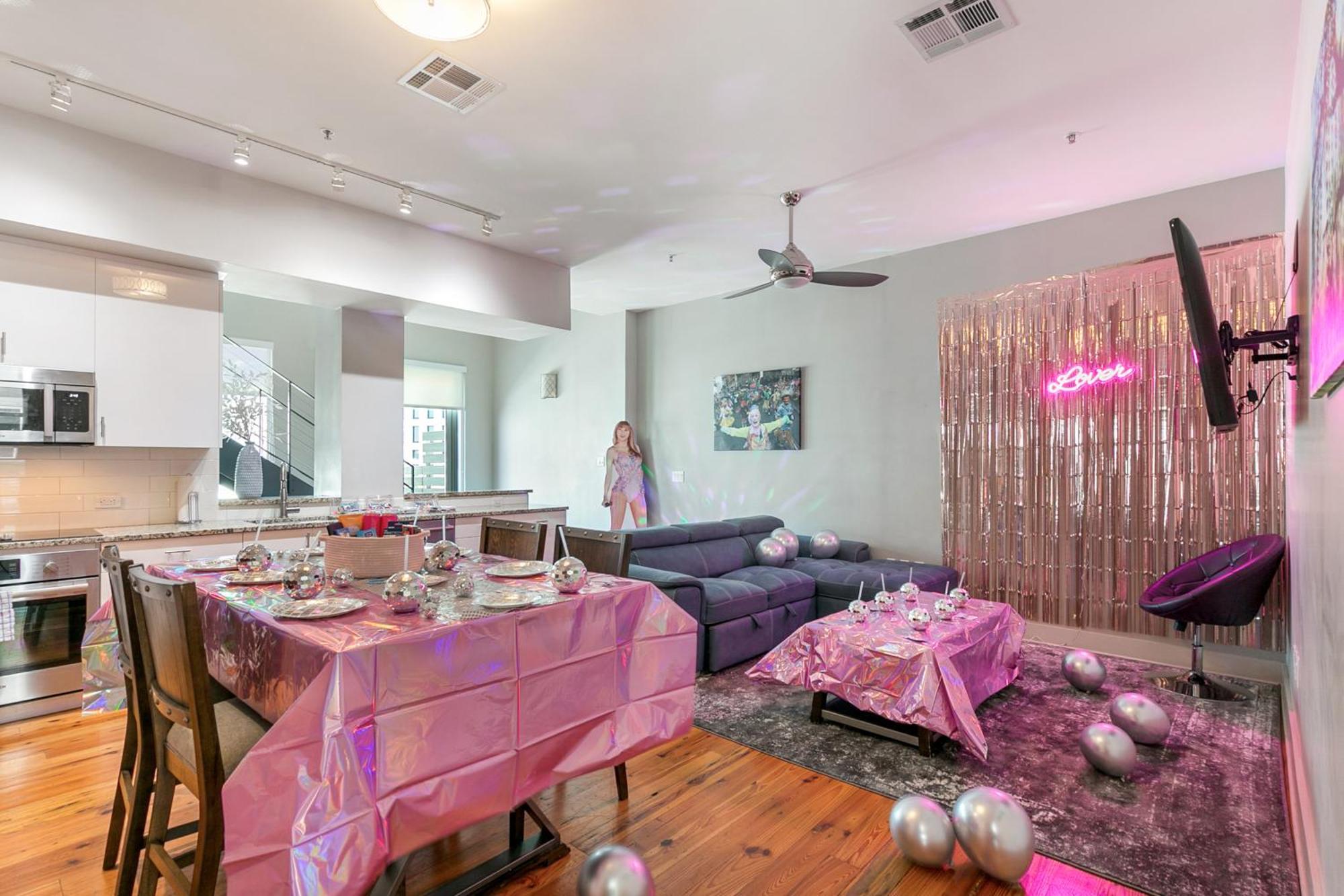 Upscale Condos And Penthouses Close To Canal And Bourbon St نيو أورلينز المظهر الخارجي الصورة